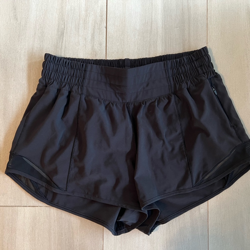 Lululemon Hotty Hot High Rise Running Shorts 2.5” inseam Size 4